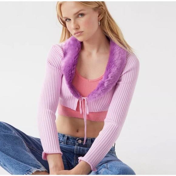 Urban Outfitters Ribbed Cropped Cardigan Faux Fur Tie Front Sweater size M NWT - Picture 3 of 11